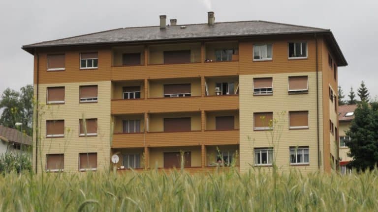 Appartement de 4 pièces au 3ème étage (no 17)