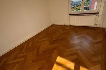 Bel appartement de 3.5 pièces situé au 4ème étage avec vue sur le lac